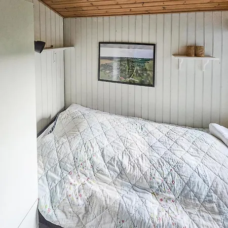 3 Bedroom Amazing In Augustenborg